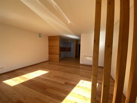 T2 Único em Frente ao Museu de Serralves – 100 m do MetroBus