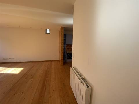 T2 Único em Frente ao Museu de Serralves – 100 m do MetroBus