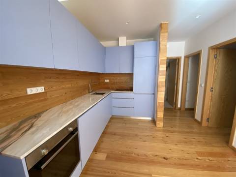 T2 Único em Frente ao Museu de Serralves – 100 m do MetroBus