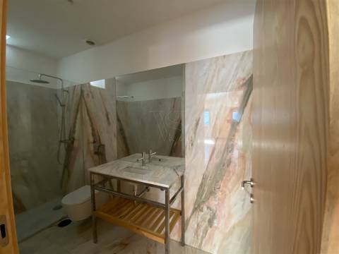 T2 Único em Frente ao Museu de Serralves – 100 m do MetroBus