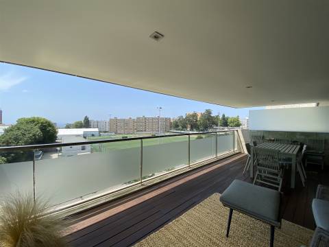 Apartamento T4 de Luxo nos Pinhais da Foz, Porto — Um Refúgio Urbano de Elegância e Tranquilidade