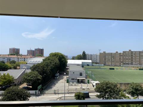 Apartamento T4 de Luxo nos Pinhais da Foz, Porto — Um Refúgio Urbano de Elegância e Tranquilidade