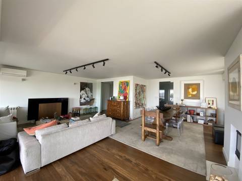 Apartamento T4 de Luxo nos Pinhais da Foz, Porto — Um Refúgio Urbano de Elegância e Tranquilidade