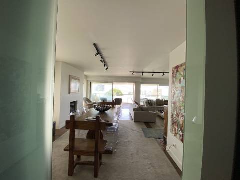 Apartamento T4 de Luxo nos Pinhais da Foz, Porto — Um Refúgio Urbano de Elegância e Tranquilidade