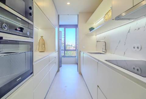 T3 Renovado – Elegância e Conforto nos Pinhais da Foz