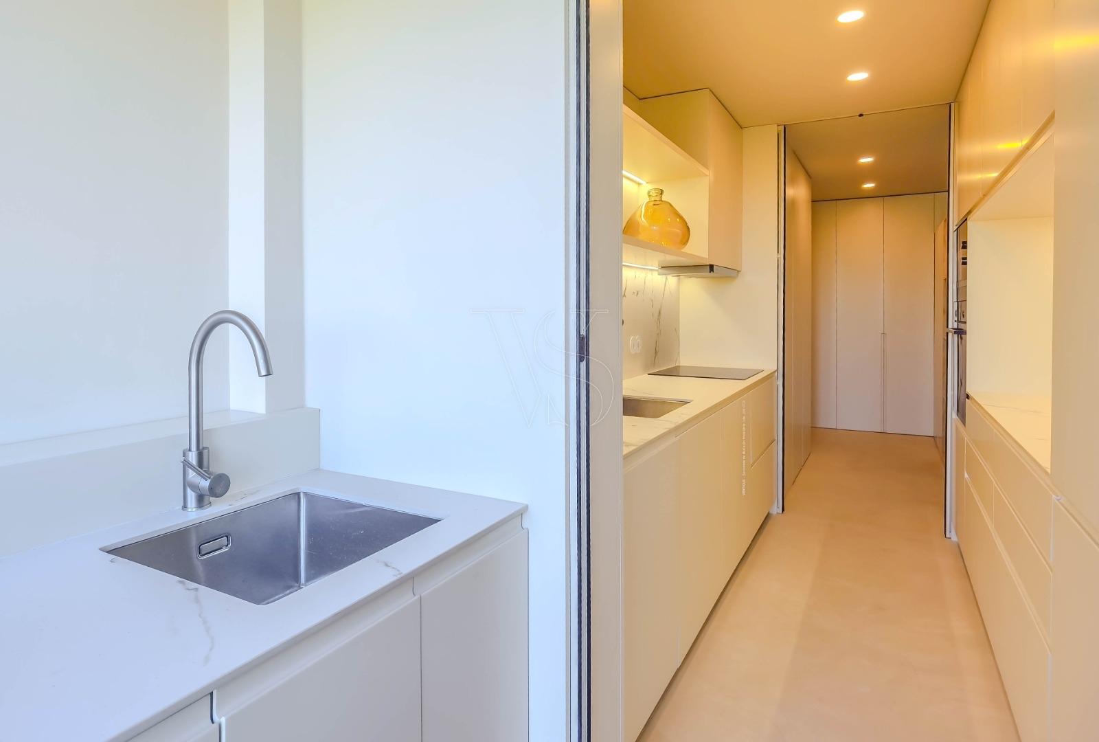 T3 Renovado – Elegância e Conforto nos Pinhais da Foz