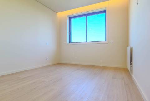 T3 Renovado – Elegância e Conforto nos Pinhais da Foz