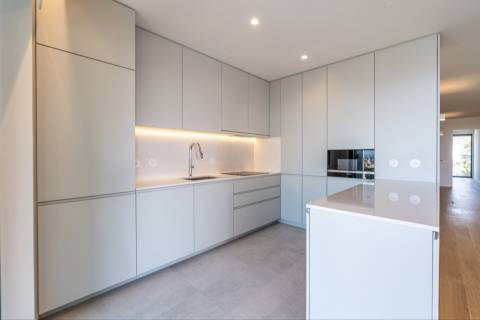 T3 Exclusivo em Condomínio Fechado com Piscina e Vista Mar - Vila Nova de Gaia