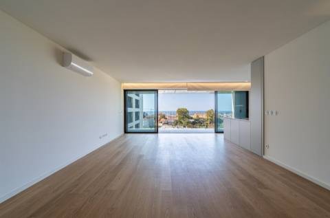 T3 Exclusivo em Condomínio Fechado com Piscina e Vista Mar - Vila Nova de Gaia