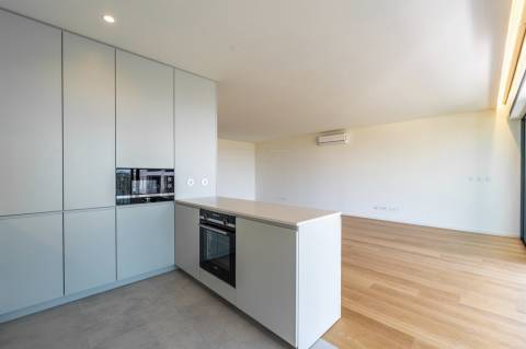 T3 Exclusivo em Condomínio Fechado com Piscina e Vista Mar - Vila Nova de Gaia