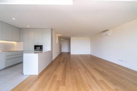 T3 Exclusivo em Condomínio Fechado com Piscina e Vista Mar - Vila Nova de Gaia