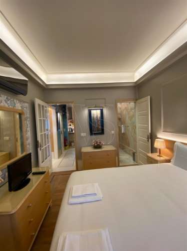 T2 Renovado com Logradouro – AL Ativa – Metro Lapa à Porta - Porto