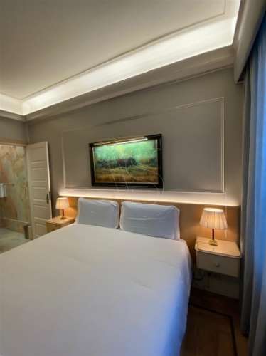 T2 Renovado com Logradouro – AL Ativa – Metro Lapa à Porta - Porto