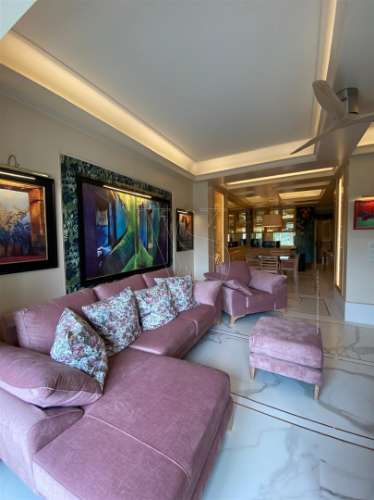 T2 Renovado com Logradouro – AL Ativa – Metro Lapa à Porta - Porto