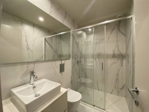 O Seu Refúgio com Terraço Privativo nos Jardins d’Arrábida, Vila Nova de Gaia