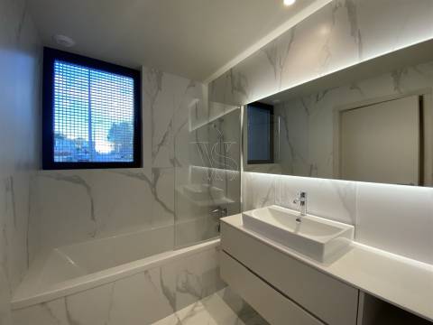 O Seu Refúgio com Terraço Privativo nos Jardins d’Arrábida, Vila Nova de Gaia