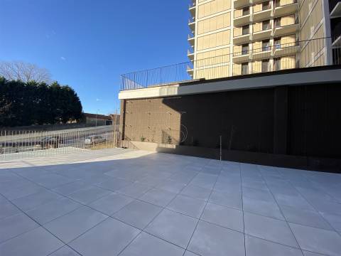 O Seu Refúgio com Terraço Privativo nos Jardins d’Arrábida, Vila Nova de Gaia