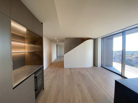 Jardins d’Arrábida: T3 Duplex Premium com Vista Deslumbrante-Vila Nova de Gaia