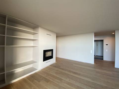 Jardins d’Arrábida: T3 Duplex Premium com Vista Deslumbrante-Vila Nova de Gaia