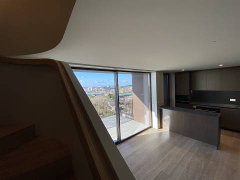 Jardins d’Arrábida: T3 Duplex Premium com Vista Deslumbrante-Vila Nova de Gaia