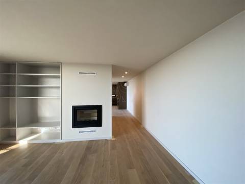 Jardins d’Arrábida: T3 Duplex Premium com Vista Deslumbrante-Vila Nova de Gaia