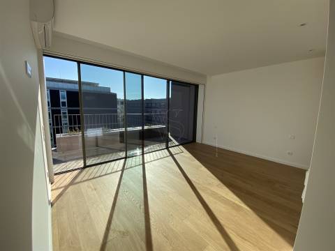 Cobertura T4 Exclusiva em Matosinhos Sul – Pronta a Habitar - 5 min da Praia de Matosinhos