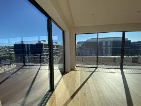 Cobertura T4 Exclusiva em Matosinhos Sul – Pronta a Habitar - 5 min da Praia de Matosinhos