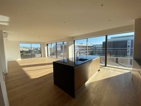 Cobertura T4 Exclusiva em Matosinhos Sul – Pronta a Habitar - 5 min da Praia de Matosinhos