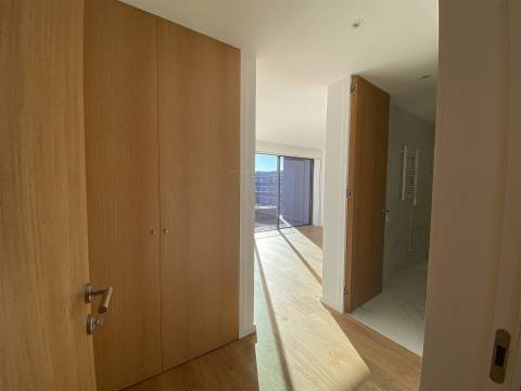 Cobertura T4 Exclusiva em Matosinhos Sul – Pronta a Habitar - 5 min da Praia de Matosinhos