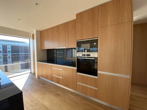 Cobertura T4 Exclusiva em Matosinhos Sul – Pronta a Habitar - 5 min da Praia de Matosinhos