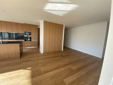 Cobertura T4 Exclusiva em Matosinhos Sul – Pronta a Habitar - 5 min da Praia de Matosinhos