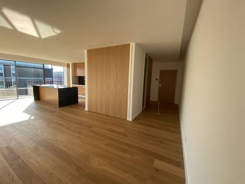 Cobertura T4 Exclusiva em Matosinhos Sul – Pronta a Habitar - 5 min da Praia de Matosinhos