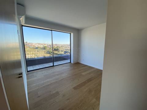Cobertura T4 Exclusiva em Matosinhos Sul – Pronta a Habitar - 5 min da Praia de Matosinhos