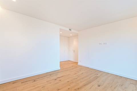 T4 Penthouse, Resort Quinta Marques Gomes, vistas Rio Douro, Porto e Mar.