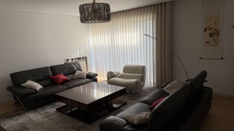 Penthouse Luxo c/ Vista Deslumbrante sobre o Porto, apenas a 10´walking distance da Av.da Boavista.