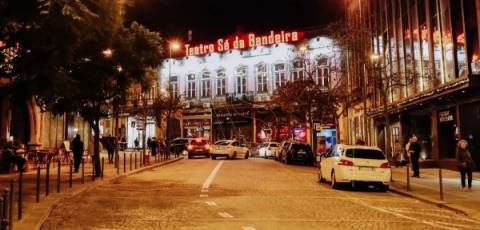 Oportunidade Única: Loja com Dois Pisos na Baixa do Porto-Junto ao Mercado do Bolhão
