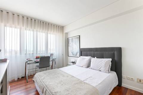 T3+1 com Vista Mar e Rio  - 750 mt da Praia - Foz do Douro