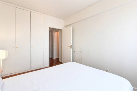 T3+1 com Vista Mar e Rio  - 750 mt da Praia - Foz do Douro