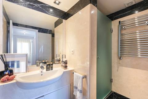 T3+1 com Vista Mar e Rio  - 750 mt da Praia - Foz do Douro