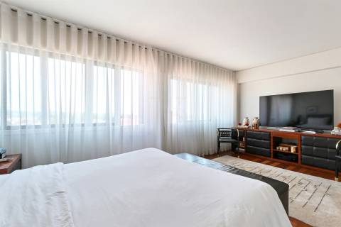 T3+1 com Vista Mar e Rio  - 750 mt da Praia - Foz do Douro