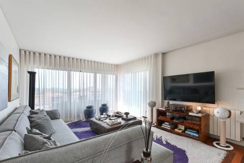 T3+1 com Vista Mar e Rio  - 750 mt da Praia - Foz do Douro