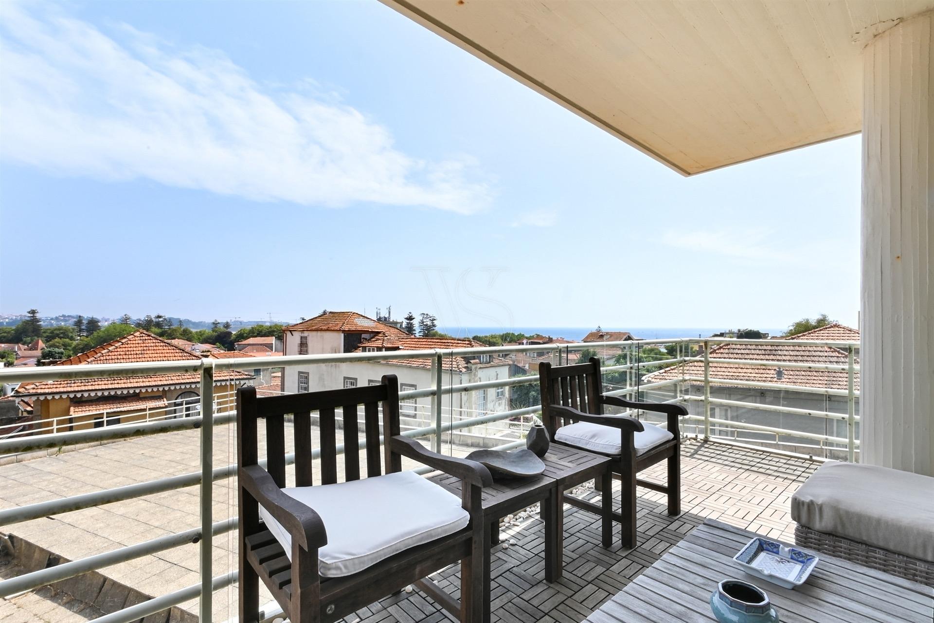 T3+1 com Vista Mar e Rio  - 750 mt da Praia - Foz do Douro