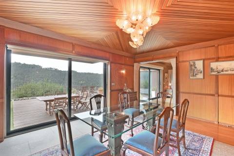 Propriedade Única com 3.500 m², Piscina e Vista Panorâmica sobre o Douro a 15 min do Porto.