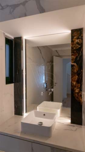 Moradia T5 de Luxo com Piscina na Zona Mais Exclusiva do Porto-Cristo Rei