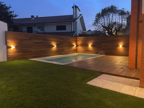 Moradia T5 de Luxo com Piscina na Zona Mais Exclusiva do Porto-Cristo Rei