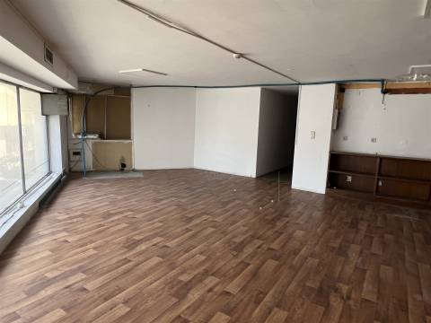 UMA LOJA PENSADA PARA MARCAS COM AMBIÇÃO - 377 m² - PORTO