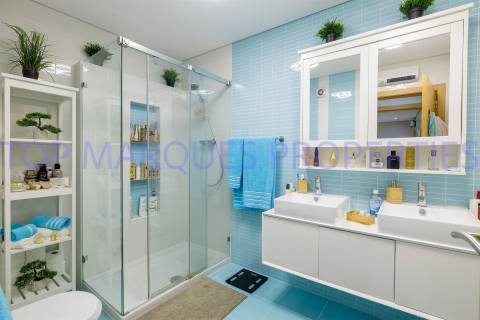 Apartamento com vista de Montanhas e Mar