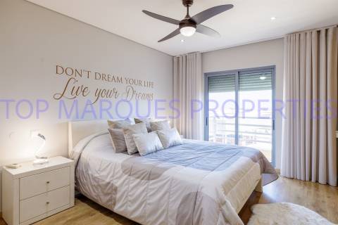 Apartamento com vista de Montanhas e Mar