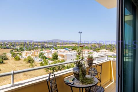 Apartamento com vista de Montanhas e Mar