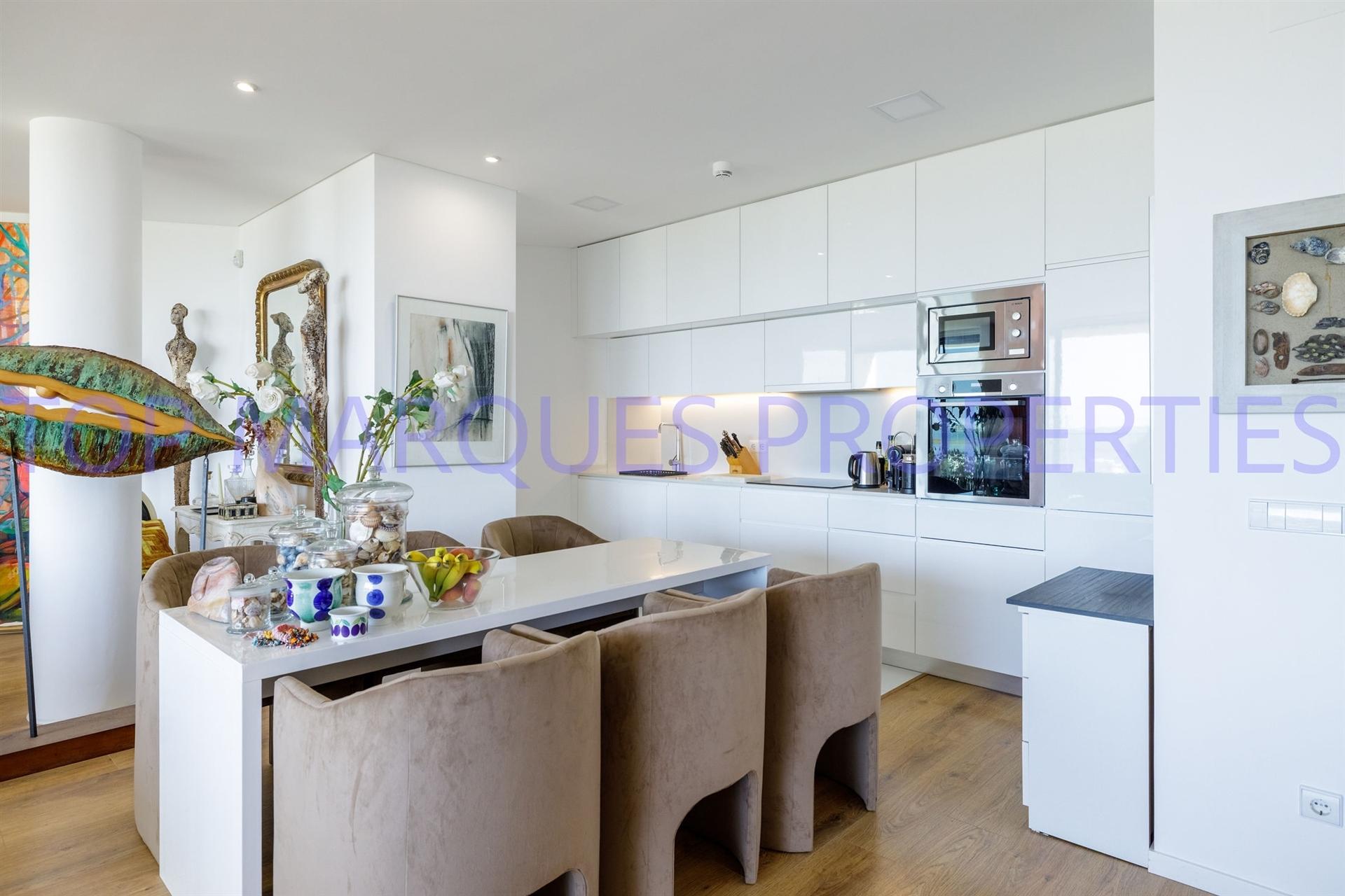 Apartamento T2 com vista Ria, Ilhas e Mar